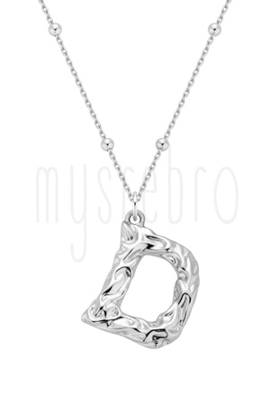 Naszyjnik z literką D