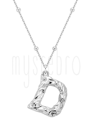 Naszyjnik z literką D